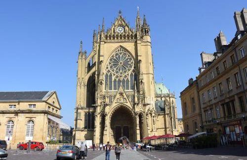 Grand Appartement Vue Cathédrale - Photo 16