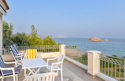 Waterfront 5BR Villa near Porto Heli by JJ Hospitality - Foto 20