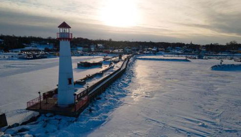 Fall Colors Getaway Walk to Downtown & Ferry - Photo 3