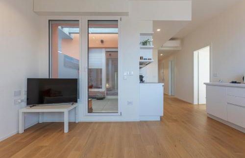 GuestHost - Bologna Hills View - Stunning Attic with Terrace - Photo 14