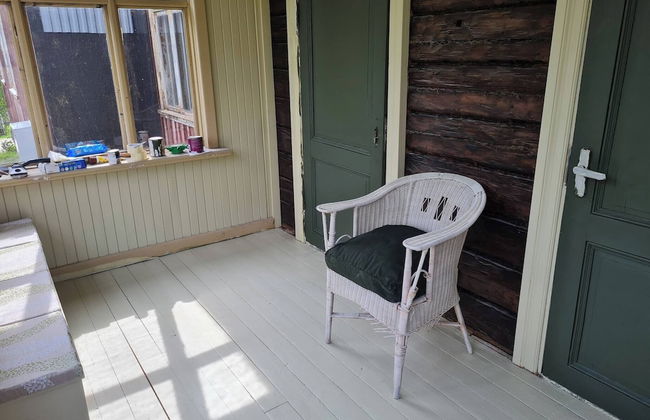 Bright and Spacious Living in Historic Building - Photo 17