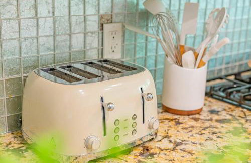 Luxury Pool Home in Glendora Foothills Retreat - Photo 44