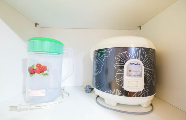 Bright and Stylish 1BR The Oasis Apartment Cikarang - Foto 16