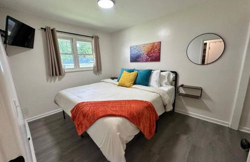 KING bed, Pet Friendly, Modern Retreat in CLE-BW - Foto 7