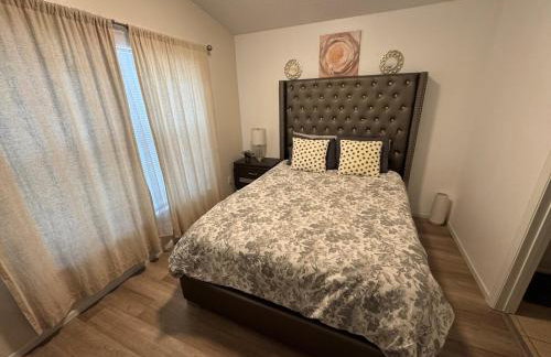 4 Bedroom, 3 Bath Hampton Lakes Home With Private Pool - Near Disney! - Foto 30