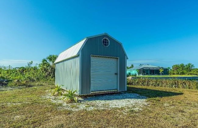 Canal Dreams 3 BR 2 BA Pool Home on the Canal - Photo 15