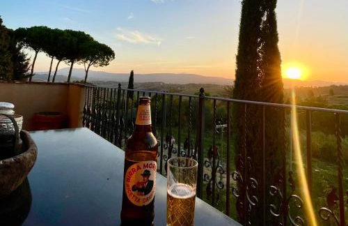 Two Bedroom Apartment with Breathtaking Views Large Balcony in a Cool Umbrian Village - Foto 19