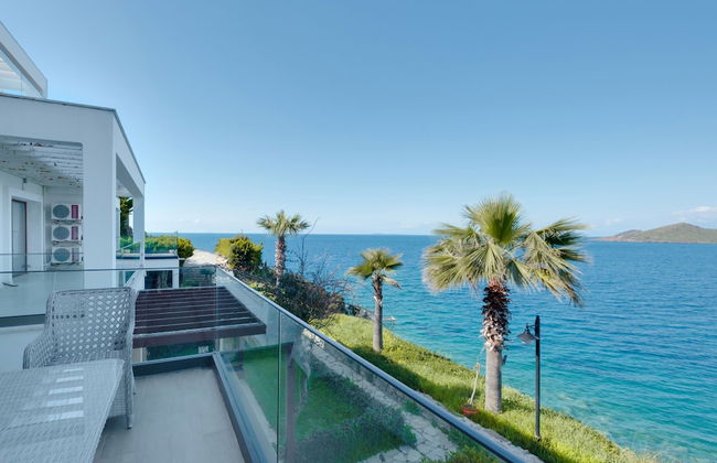 Luxury Waterfront House 9 min to Yalikavak Marina - Foto 1
