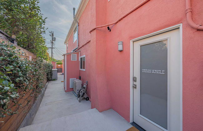 2 Units in Prime Hollywood Location Chic Renovated 1bdrs w/ Patio Avantstay - Foto 29