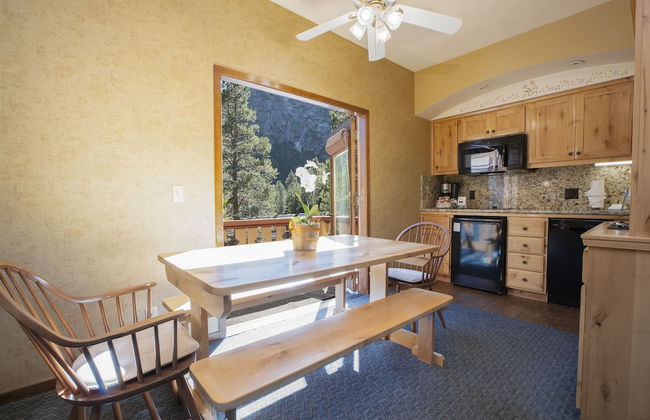 Olympic Village Inn - Photo 11