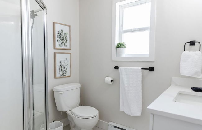 The Oxen - Dt Home w Putting Green and Tons of Parking - Photo 32