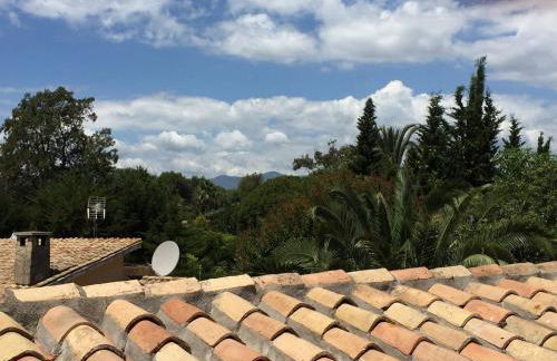 Villa with Heated Pool and Jacuzzi close to Puerto Banus and Beach - Photo 50