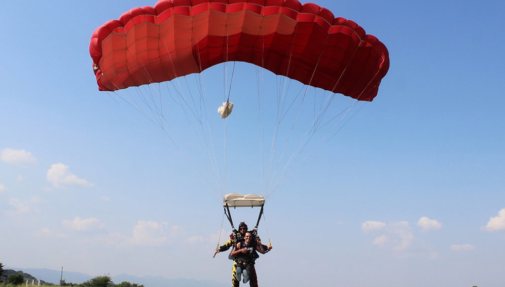 Paracaidismo en Flandes - Foto 1