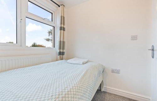Awesome Coventry Home for Business Contractors and Suitable for families with Free Parking 14mins from NEC - Foto 32