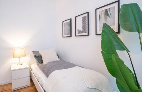 Arbio Monteurzimmer Fredersdorf parking included - Photo 25