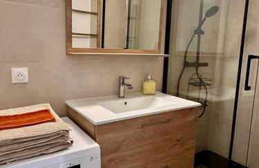 Évasion Sétoise - Appartement avec balcon vue marina, climatisé, parking - Situé à 200m de la plage - Foto 4