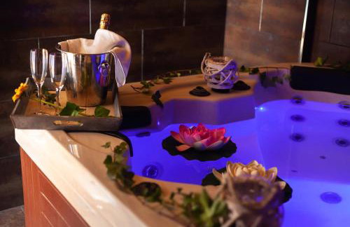 Charming House in Laroya + Jacuzzi - Photo 4