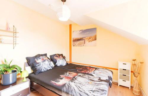 - Savanna Lodge Deluxe with Exclusive Design - Apartment 75sqm - Central Location - Terrace with View - Completely Renovated 2024 with Smart TV & Netflix - Separate Kitchen - Free Parking - Near Airport & Train - Photo 13