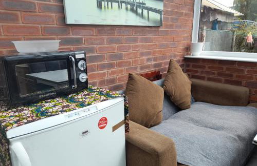 Cosy and Private with 55"TV and Dedicated Toilet Shower Space - Foto 49