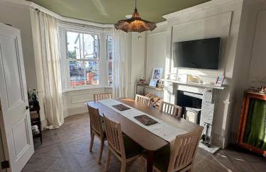 High spec 4 bed Victorian house - Foto 21