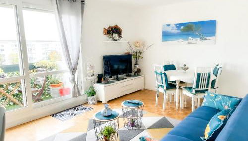 - Le COSY GARDEN - Proche RER A et E - Paris Disney - Parking - WIFI- Netflix Gratuit !!! - Foto 3