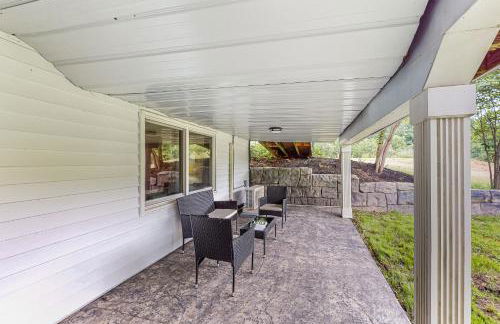 River Access! Couples Retreat on Working Homestead - Foto 15