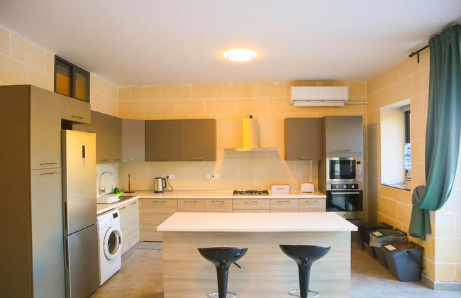 3 Bedroom Apartment With Private Pool and hot tub - Foto 4