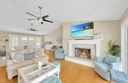 Home ON Key with pool, hot tub, putting green, arcade games, bike & mins to beach! - Foto 16