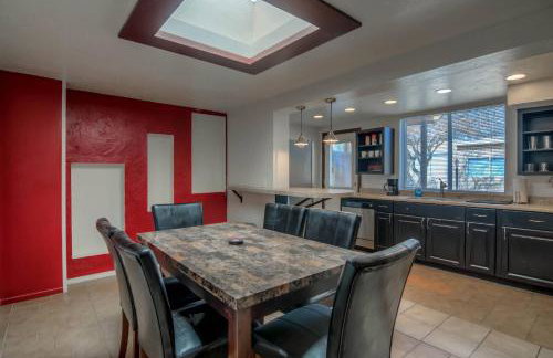 Fantastic 4 Bedroom in a Great Area - Foto 28