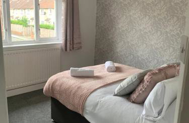 The Snug, ideal for sporting events and city breaks, hidden nook in the Heart of Newcastle, with parking, Wifi, Smart Tv, close to all local travel links - Foto 11