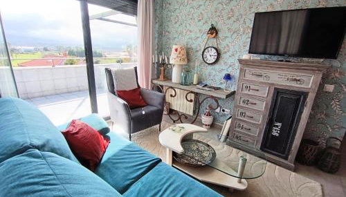 Atico con gran terraza y vistas en Cudon - Foto 1