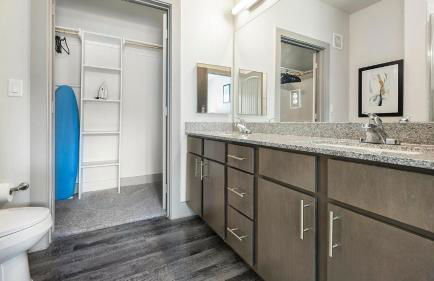 Landing Amazing 1BD Courtyard Pool - Photo 47