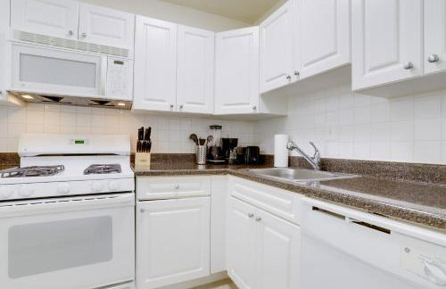 Business Ready Comfort Apt Near DC - Foto 16