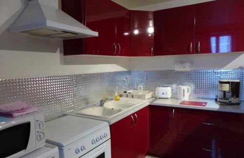 Maison rénovée à Bransat avec spa, WiFi et animaux acceptés - FR-1-489-294 - Foto 8