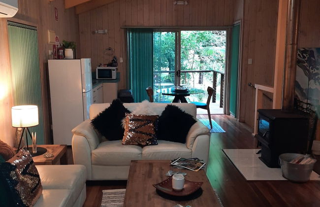 Treetops Accommodation Montville - Photo 23