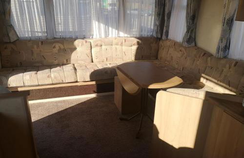 Lovely 2-bed Caravan in Walton on the Naze - Foto 45