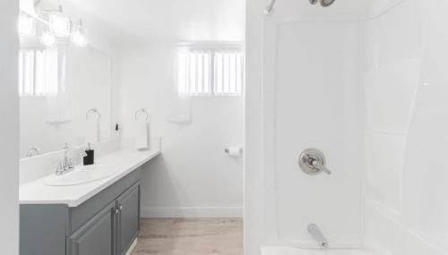 Chic 2-Bed Oasis Sleeps 6! Minutes From Strip! - Foto 4