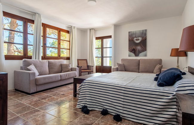 San Josep 6-bed Villa, Sleeps 14, Pool & Sea View - Photo 7