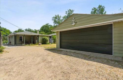 All Sports Lake House on Lake Orion! - Foto 39