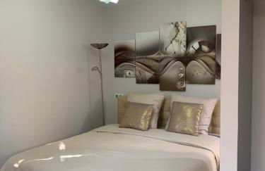 Le Cocon en pierre au coeur du Verdon gîte "Le Repos Des Chênes" - Foto 9