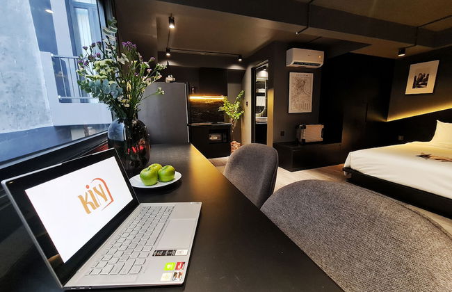 Kin Wander Tan Binh, The Mountain - Photo 9