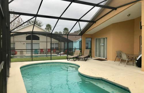 Queenie's Palace - Photo 20