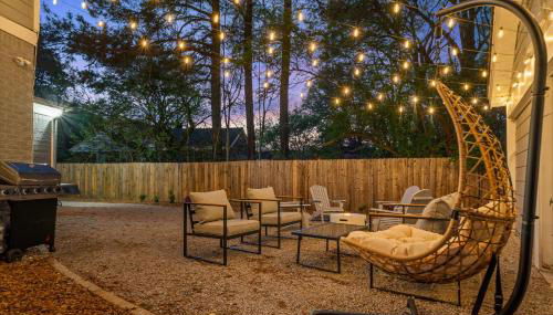 Hot Tub & Pool Table Mins to Beale Renovated - Foto 4