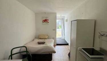 Studio flat, parking, Filton - Foto 1