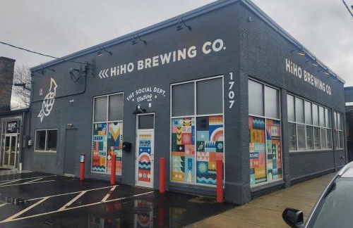 Tree House 6 bedrooms, 2 blocks from everything - Foto 17