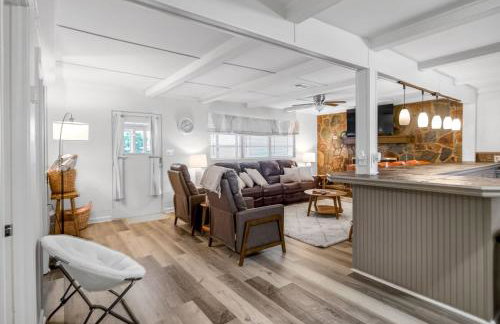 Lakefront Cabin with Private Dock - Foto 12