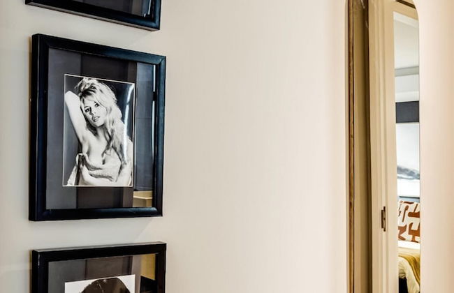 Urban Chic Apartment Close to Waterfront Warwick - Photo 29