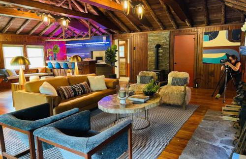 Peaceful Getaway Cottage on grounds of historic mid-century gem - Foto 3