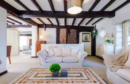 Spacious 5BR Home w/Game Room - Foto 63