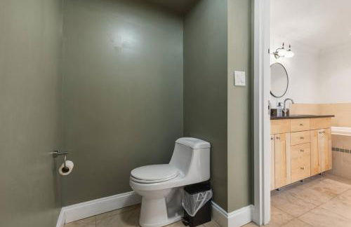 Pool, Walk Restaurants plus Bars on Famous Music Row - Foto 33